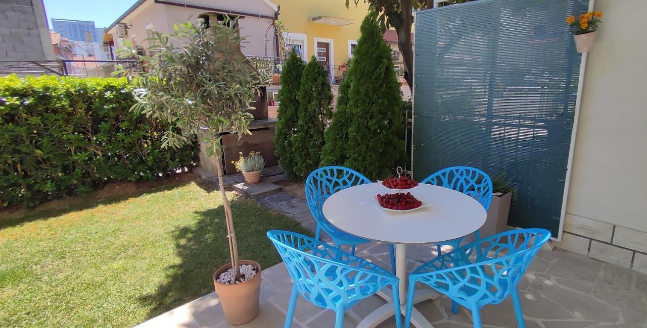 Apartment Garden Residence With Private Parking Split Exterior photo