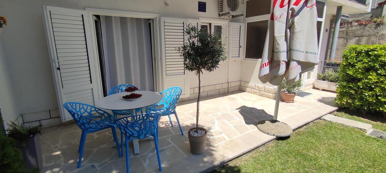 Apartment Garden Residence With Private Parking Split Exterior photo
